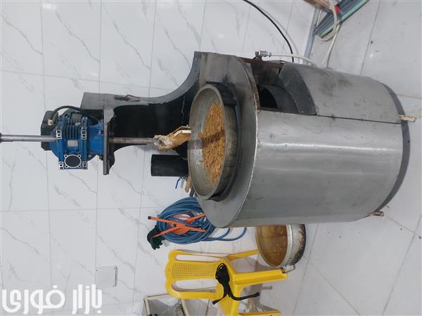 دستگاه داغ زن و دیگ استیل و همزن جهت پخت سوهان کنجدی